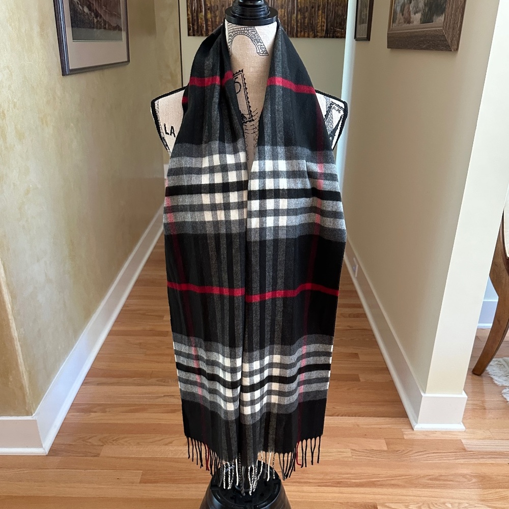 Cashmink V. Fraas Black Gray White Red Plaid Fringe Scarf Made in Germany